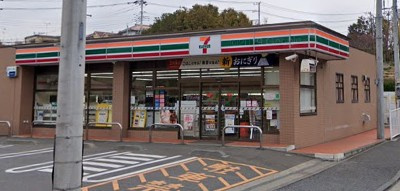 セブン-イレブン 横浜明治学院大学正門前店の画像1