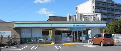 ファミリーマート アスロード港北下田町店の画像1