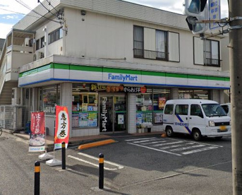 ファミリーマート 日野南六丁目店の画像1