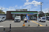 コンビニエンスストア ファミリーマート伊丹森本店