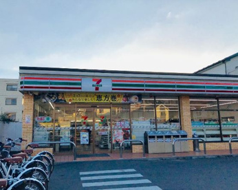 セブンイレブン 横浜岡津町店の画像1