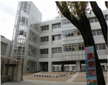 尼崎市立難波の梅小学校の画像1