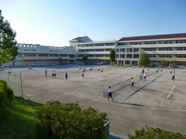 横浜市立十日市場中学校の画像1