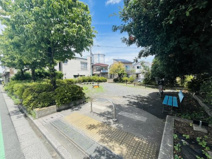 平和通りバス停前公園