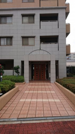 サンメゾン玉造は、オートロック付きのマンションです。 サンメゾン玉造の画像2