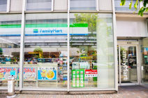 クロステラス　ファミリーマート