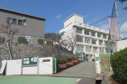 神戸市立谷上小学校の画像1