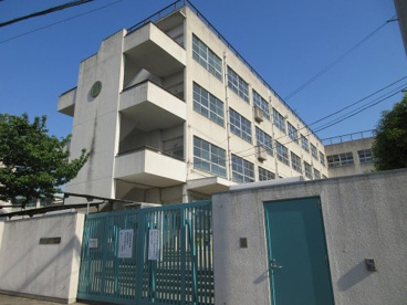 東大阪市立英田南小学校の画像1