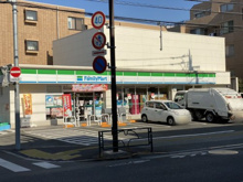 コンビニエンスストア ファミリーマート世田谷二丁目店