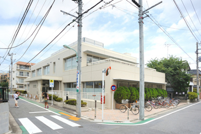 豊島区立目白図書館の画像1