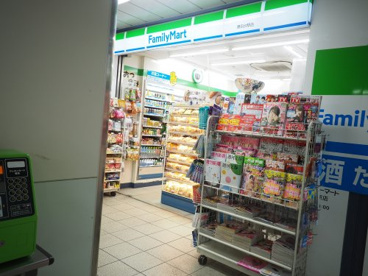 ファミリーマート 勝田台駅店の画像1