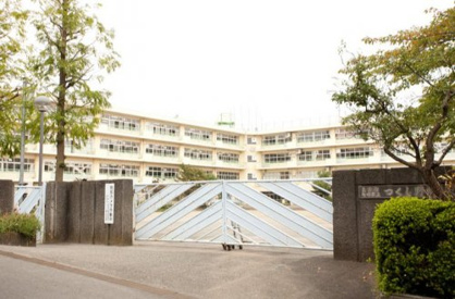 町田市立つくし野中学校の画像1