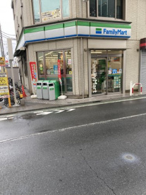ファミリーマート 保谷駅南口店の画像1