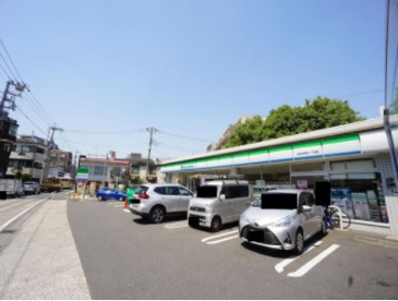 ファミリーマート 世田谷粕谷一丁目店の画像1