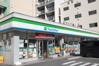 ファミリーマート 浪速塩草店の画像1