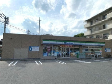 ファミリーマート 四日市泊村店の画像1