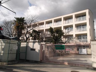 弥栄小学校の画像1