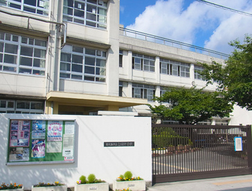金岡中学校の画像1