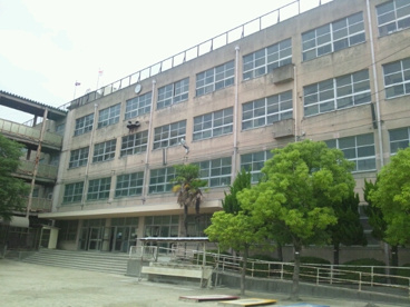 岩田西小学校の画像1