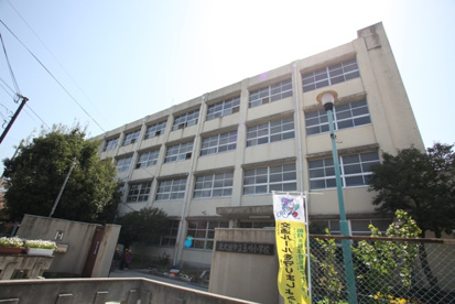 玉川小学校の画像1