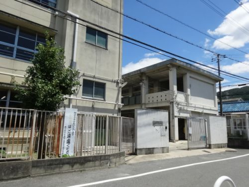 孔舎衛小学校の画像