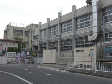 長瀬西小学校の画像1