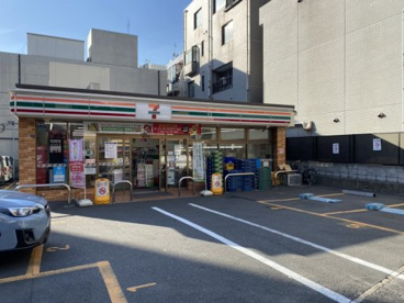 セブン-イレブン 原宿外苑店の画像1