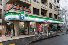 ファミリーマート 用賀二丁目店