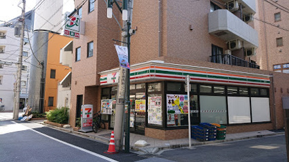 セブン-イレブン 世田谷用賀駅東店の画像1