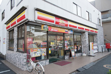 コンビニエンスストア ニューヤマザキデイリーストア 砧店
