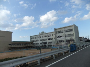 神戸市立ありの台小学校の画像1