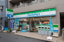 コンビニエンスストア ファミリーマート 世田谷松原一丁目店
