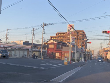 セブン-イレブン 鶴ヶ島市役所通り店の画像1