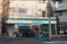 ファミリーマート 上北沢駅前南口店