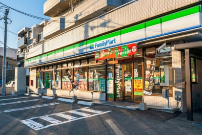 ファミリーマート 札幌北22条東18丁目店の画像1