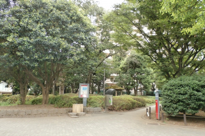 目黒区民センター公園の画像1