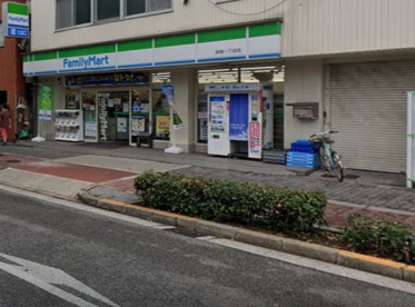 ファミリーマート 泉尾一丁目店の画像1
