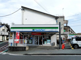 ファミリーマート 竹山団地店