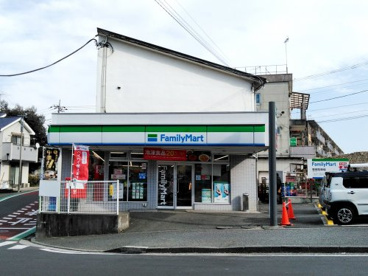 ファミリーマート 竹山団地店の画像1