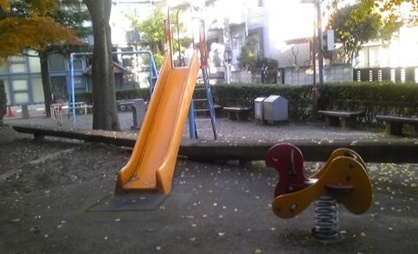 南青山三丁目児童遊園の画像1