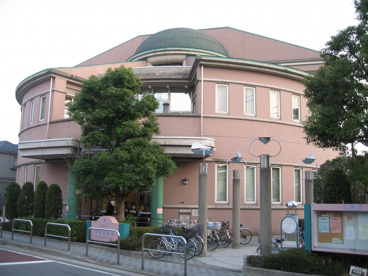 大田区立羽田図書館の画像1