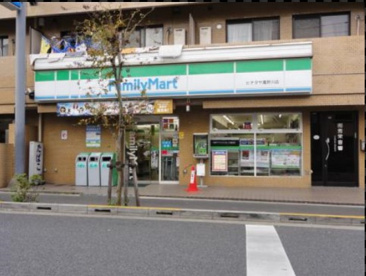 ファミリーマート 滝野川店の画像1
