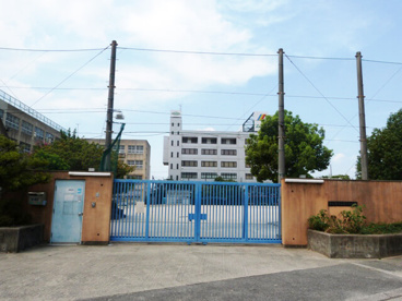東大阪市立藤戸小学校の画像1