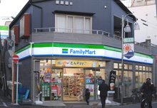 ファミリーマート 幡ヶ谷本町店