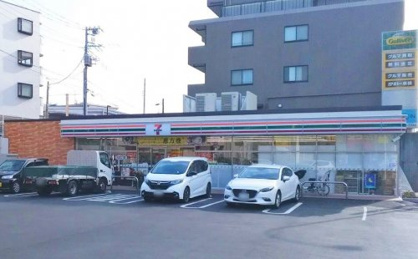 セブン-イレブン 横浜北山田1丁目店の画像1