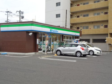 ファミリーマート 紫原中央店の画像1