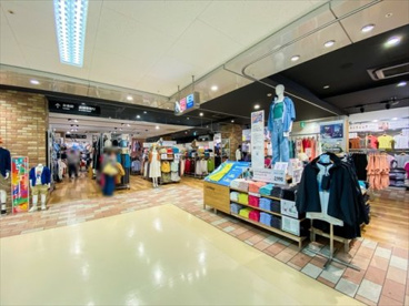 ユニクロクイーンズ伊勢丹杉並桃井店の画像2