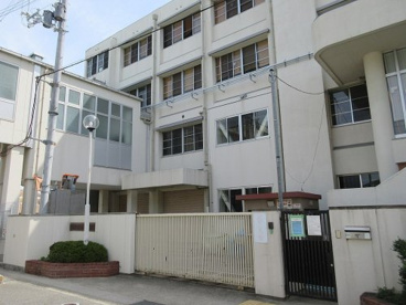 羽曳野市立古市小学校の画像1