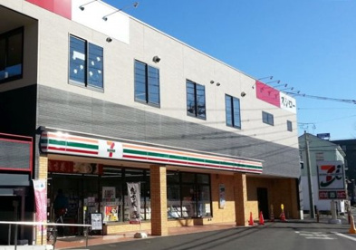 セブン-イレブン 横浜六浦２丁目店の画像1