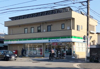 ファミリーマート 六浦四丁目店の画像1